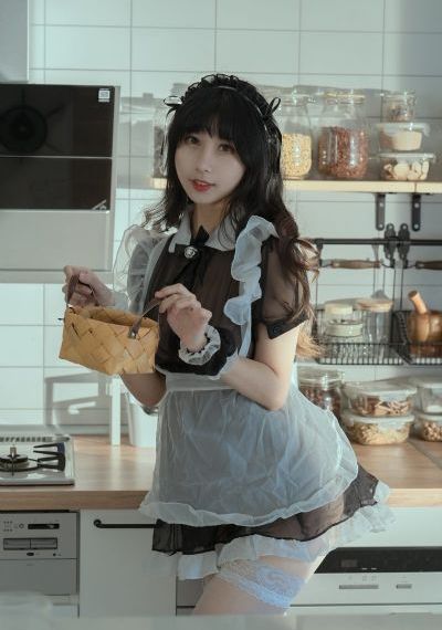 欧美蒙面小偷和女主人_1080在线观看